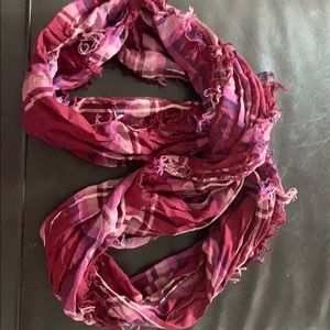 Infiniti scarf